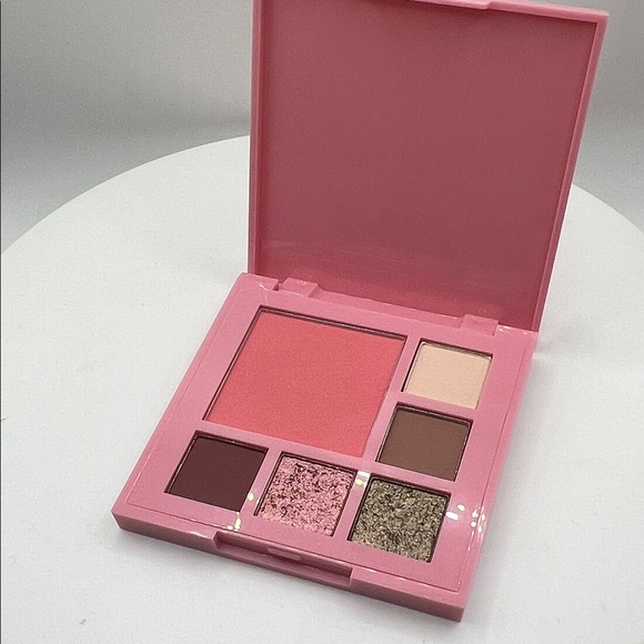 Other - Chica Beauty Mini Multi Makeup Palette